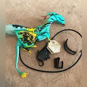 Disney parks pandora Avatar Banshee green yellow shoulder puppet